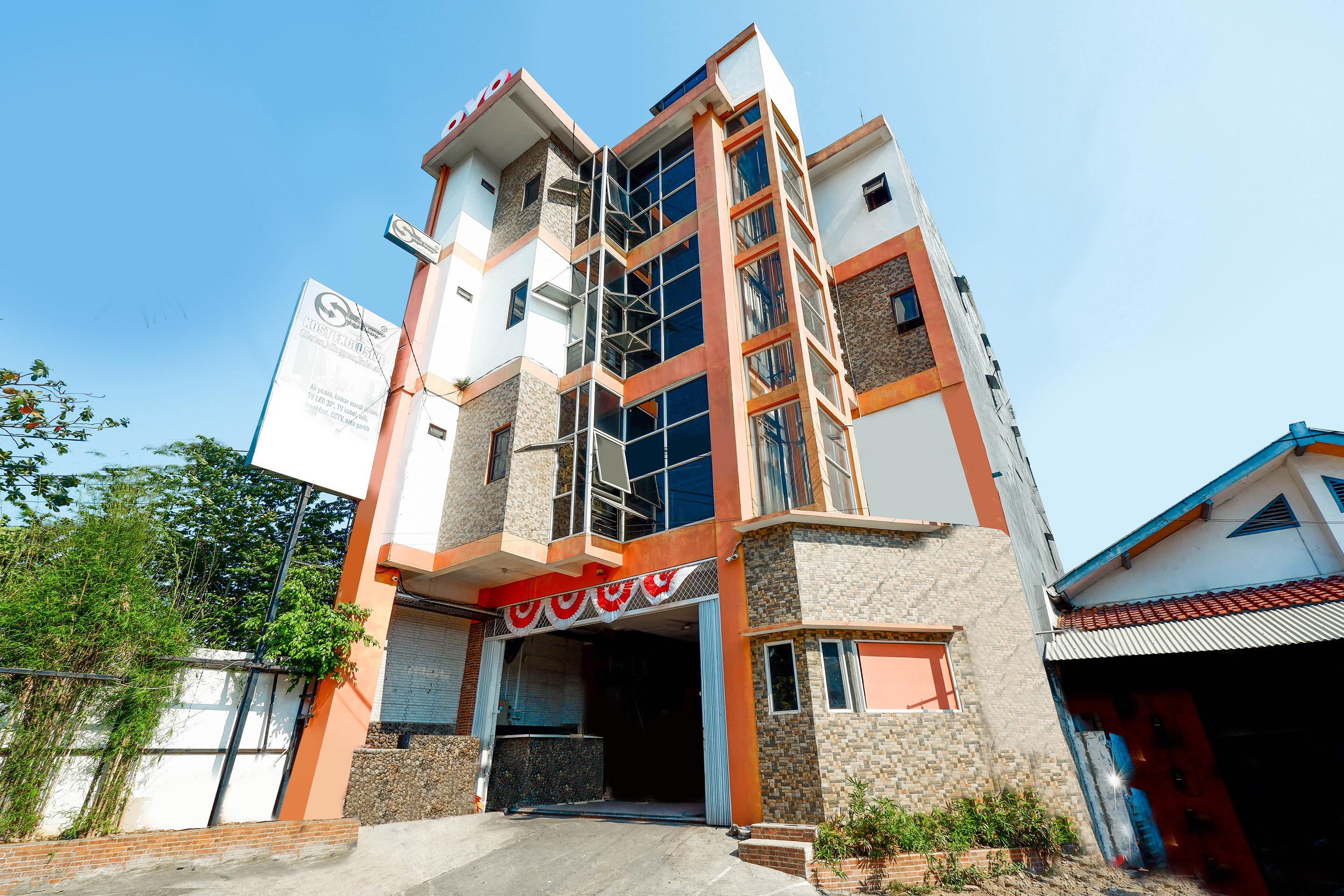 Cozy Centre Simpang Lima Semarang Hotel Bagian luar foto