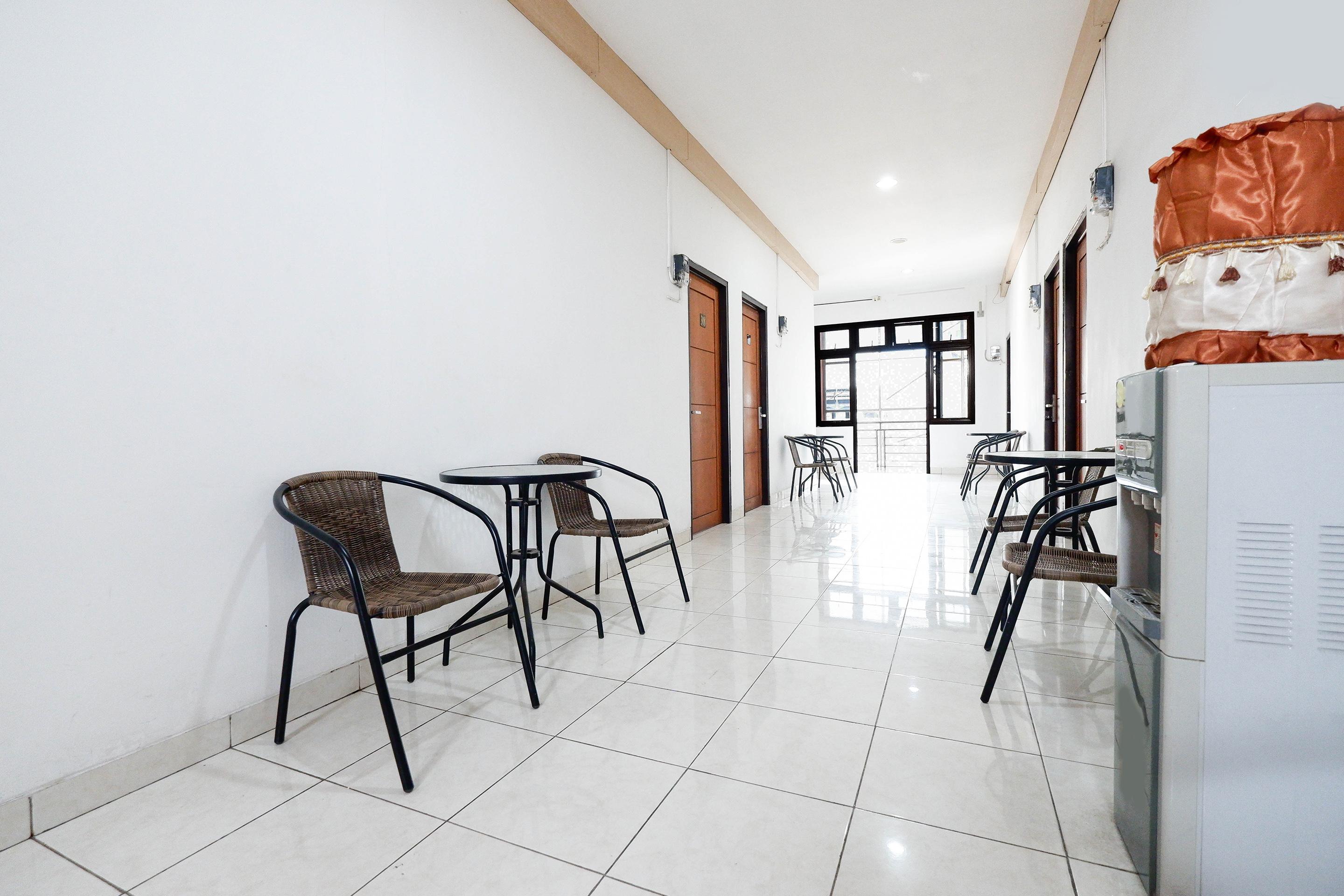Cozy Centre Simpang Lima Semarang Hotel Bagian luar foto