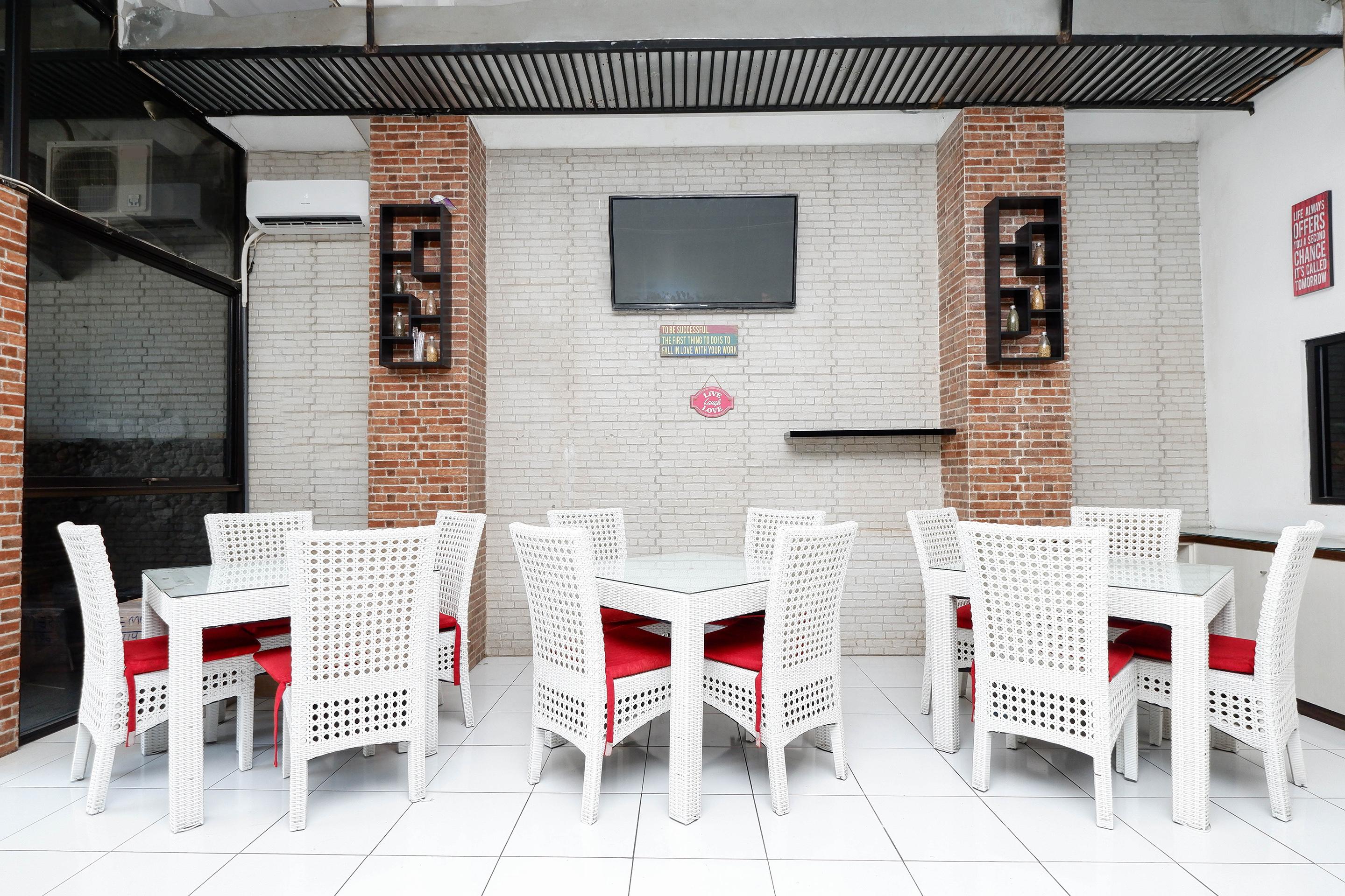 Cozy Centre Simpang Lima Semarang Hotel Bagian luar foto
