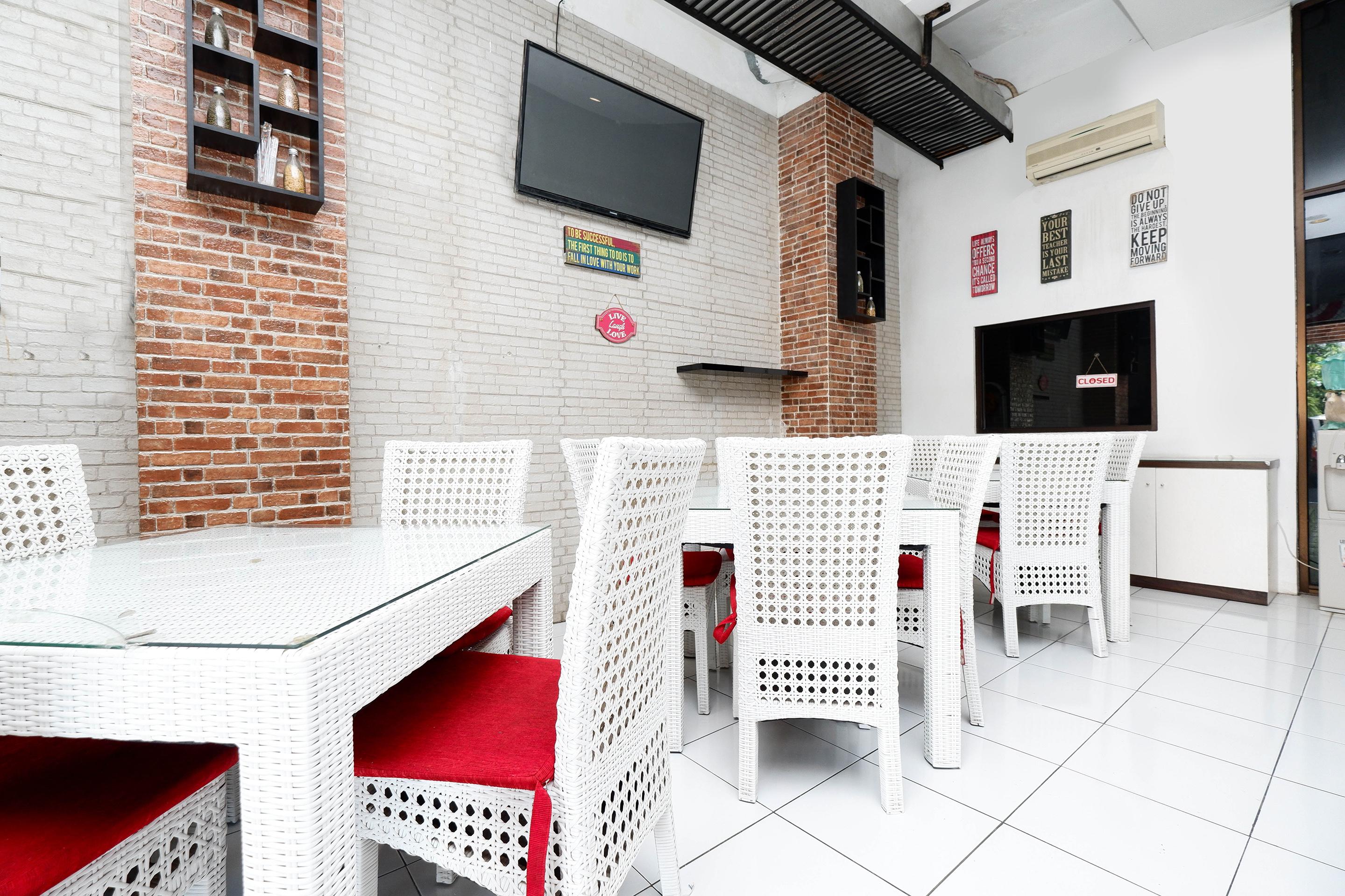 Cozy Centre Simpang Lima Semarang Hotel Bagian luar foto