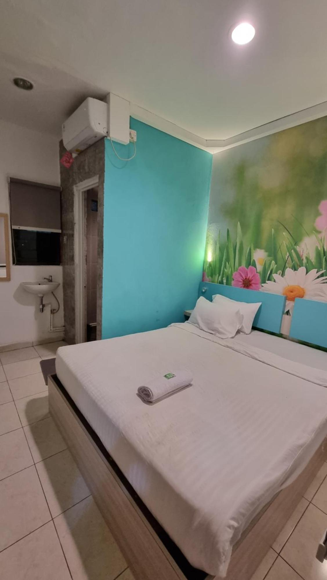 Cozy Centre Simpang Lima Semarang Hotel Bagian luar foto