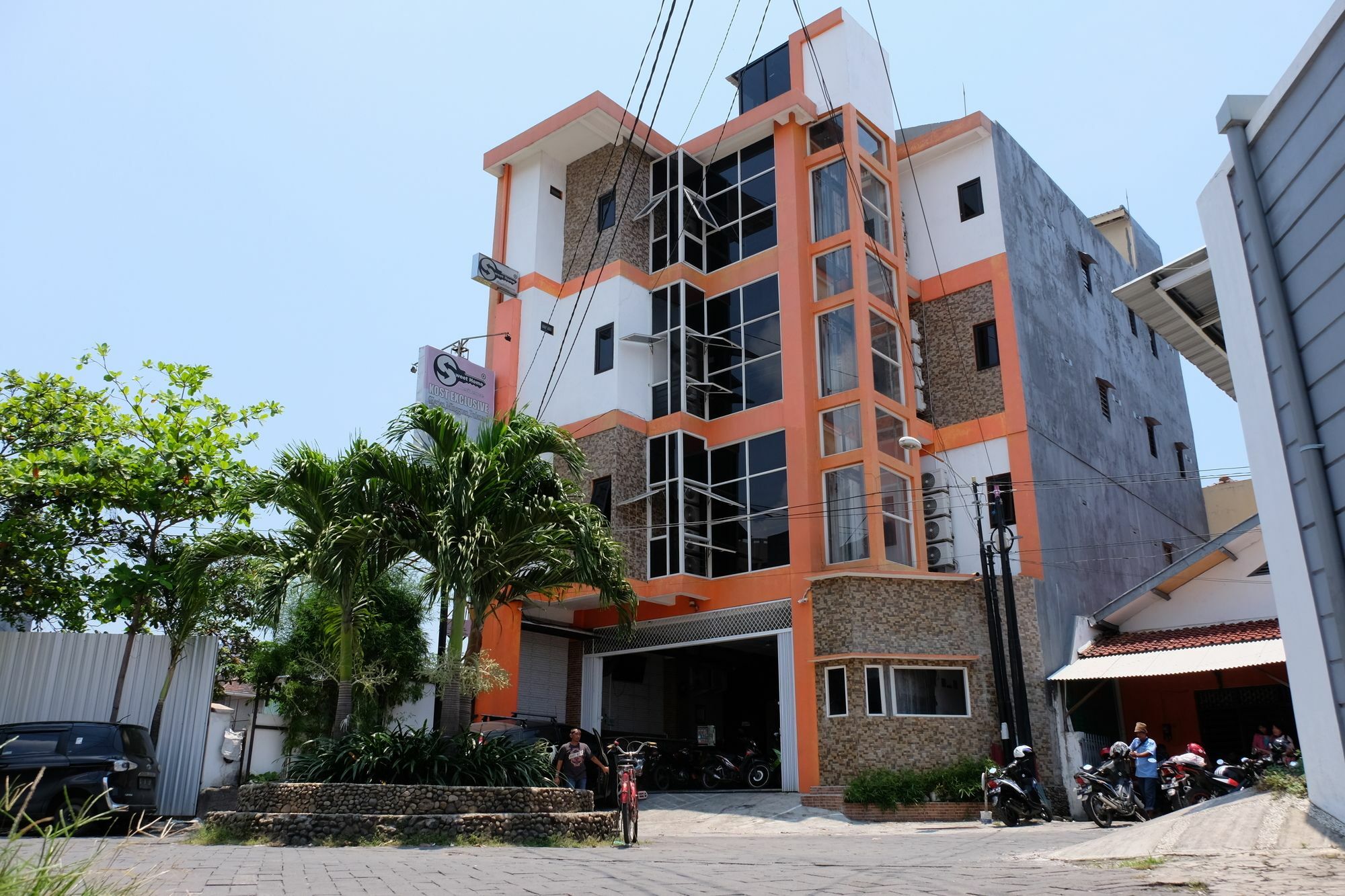 Cozy Centre Simpang Lima Semarang Hotel Bagian luar foto